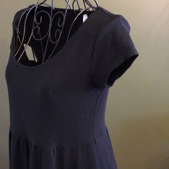 Cute black dress - Picture 2 of 4